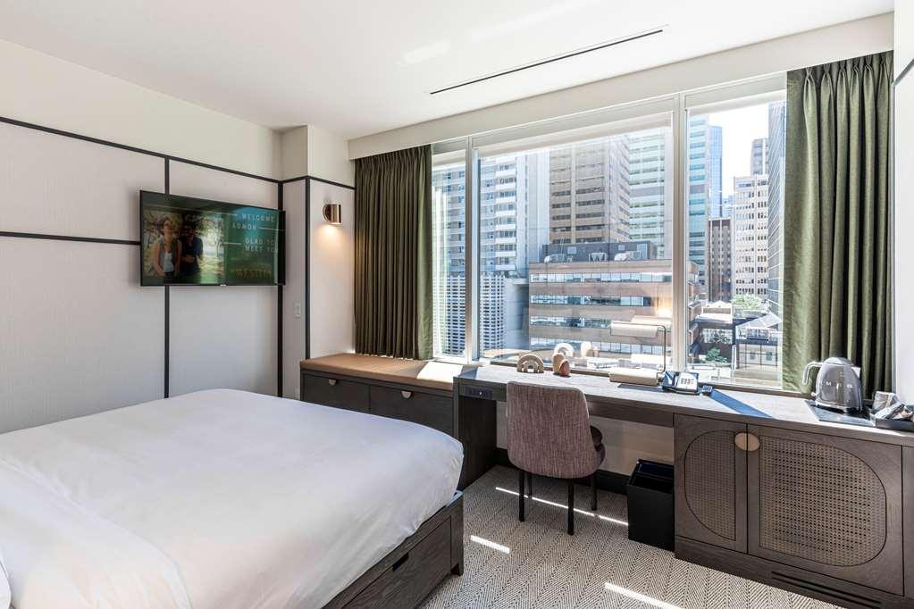 The Westley Calgary Downtown, Tapestry Collection By Hilton Hotel Room photo