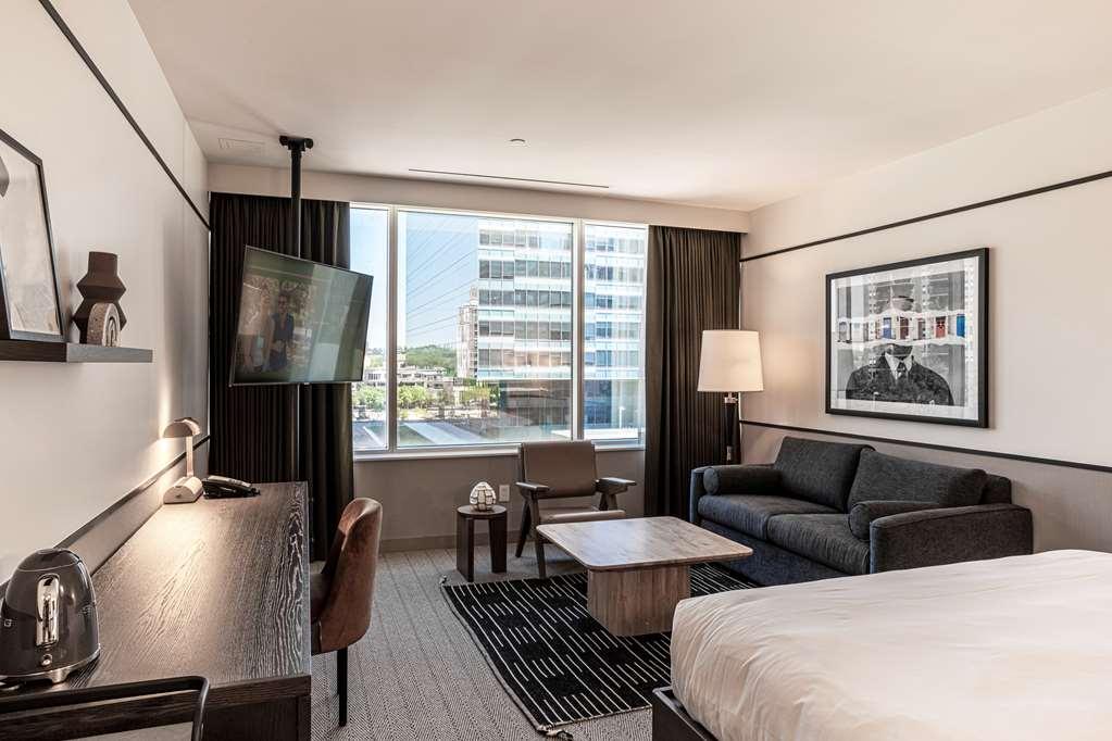 The Westley Calgary Downtown, Tapestry Collection By Hilton Hotel Room photo